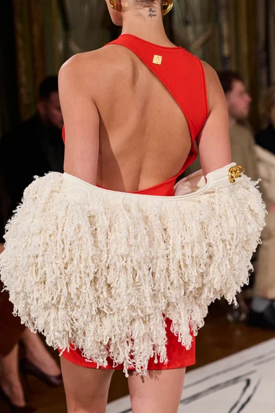Look 64